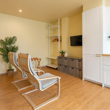 Oasis A - Centre Apartment